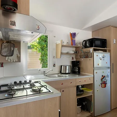 Mobile 3 Piscine Holiday home